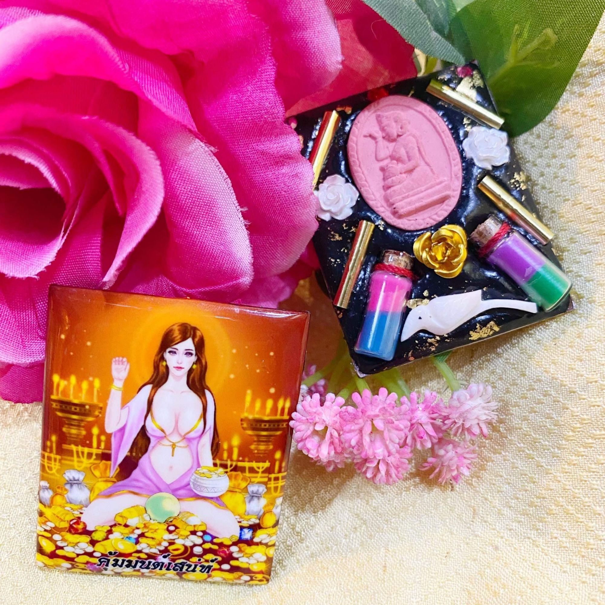 Bùa làm ăn kéo khách Nàng Ngoắc